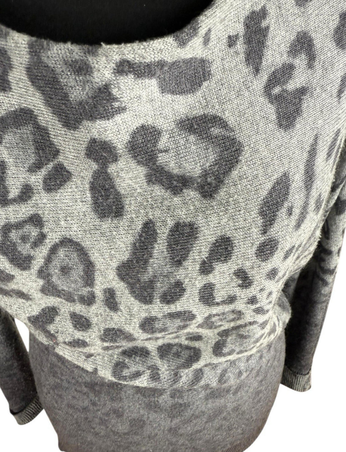 Inspire Collection Gray Inspire Collection Jumper Women's UK Size 10 S - M Grey Thin Leopard Print