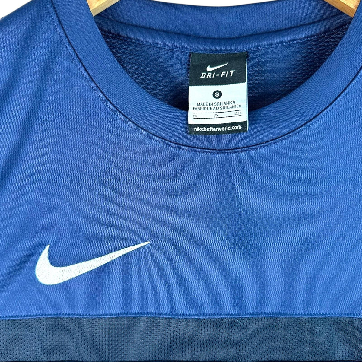 Nike Dri-Fit T' Shirt Men's UK Size S Blue Breathable Excercise Football Running
