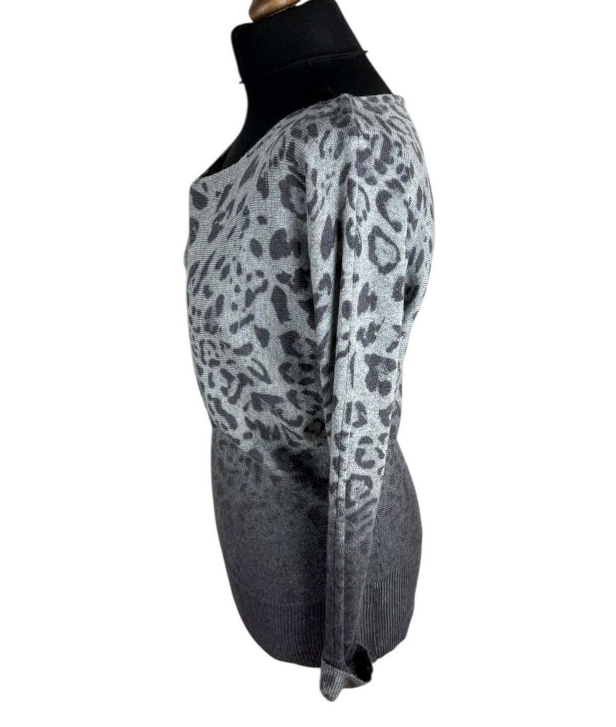 Inspire Collection Gray Inspire Collection Jumper Women's UK Size 10 S - M Grey Thin Leopard Print