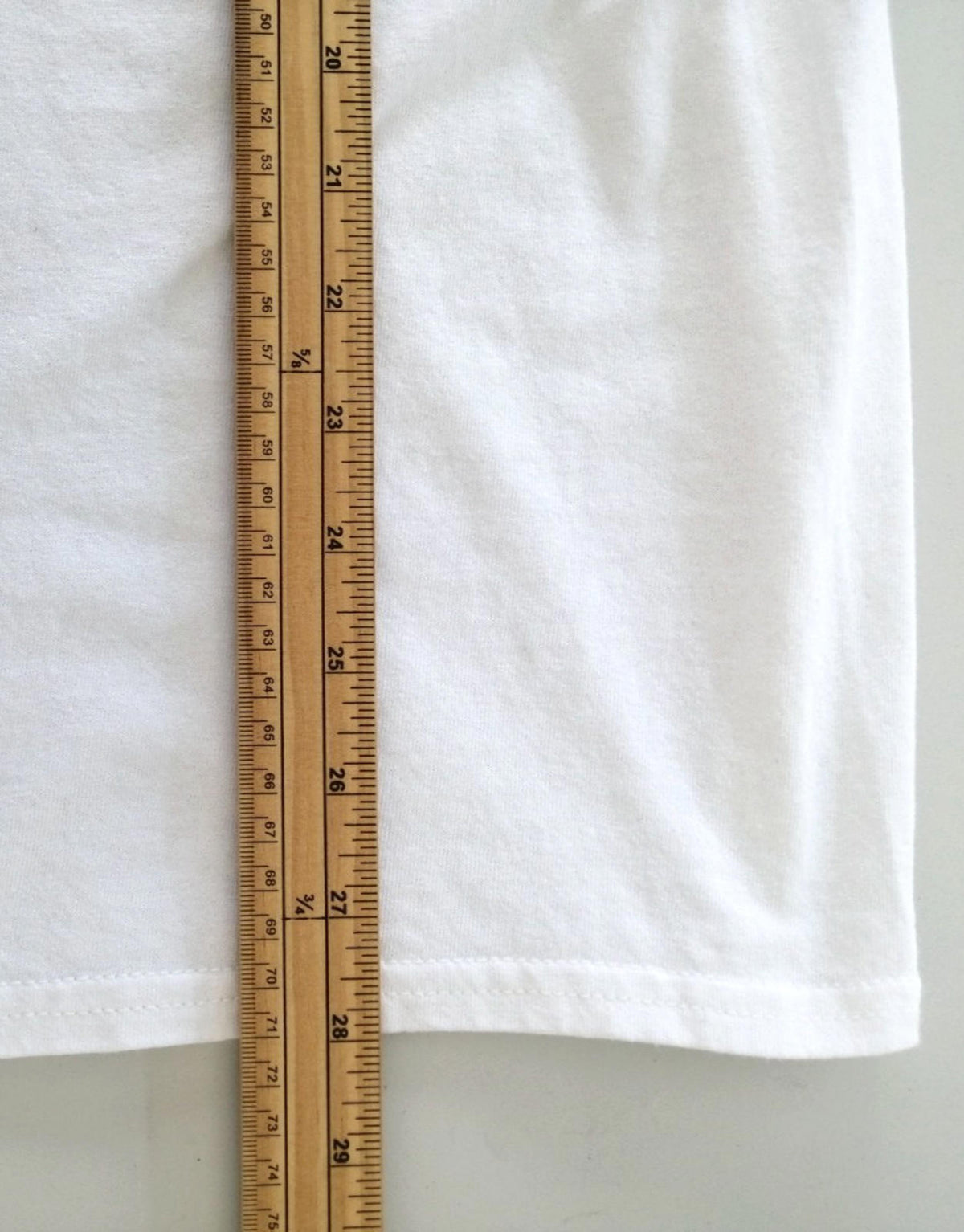 Gildan White Graphic Print T-Shirt Men's US Size L White Crew Neck 100% Cotton