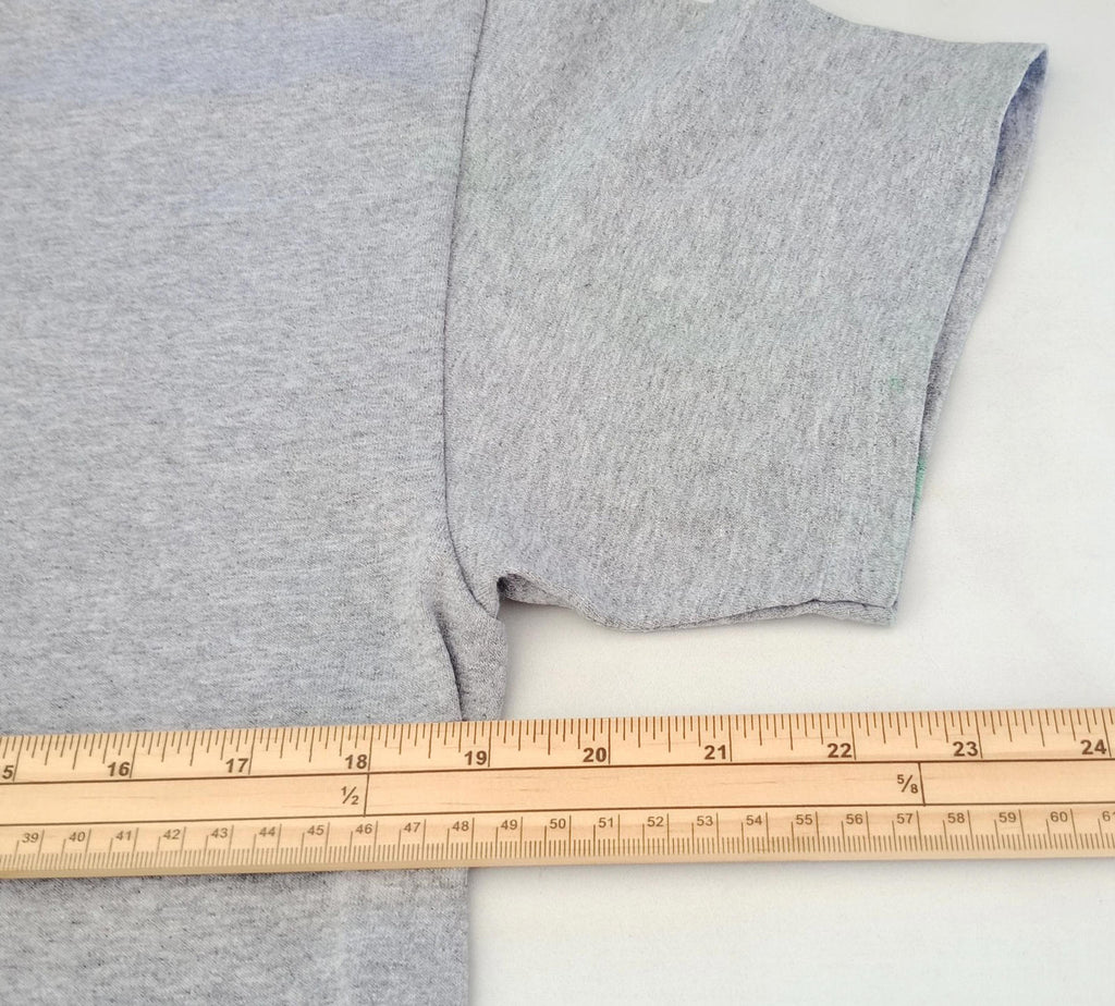 Gildan Gray Softball Camp Graphic Print T-Shirt Men's UK Size M Grey Crew Neck Cotton Mix