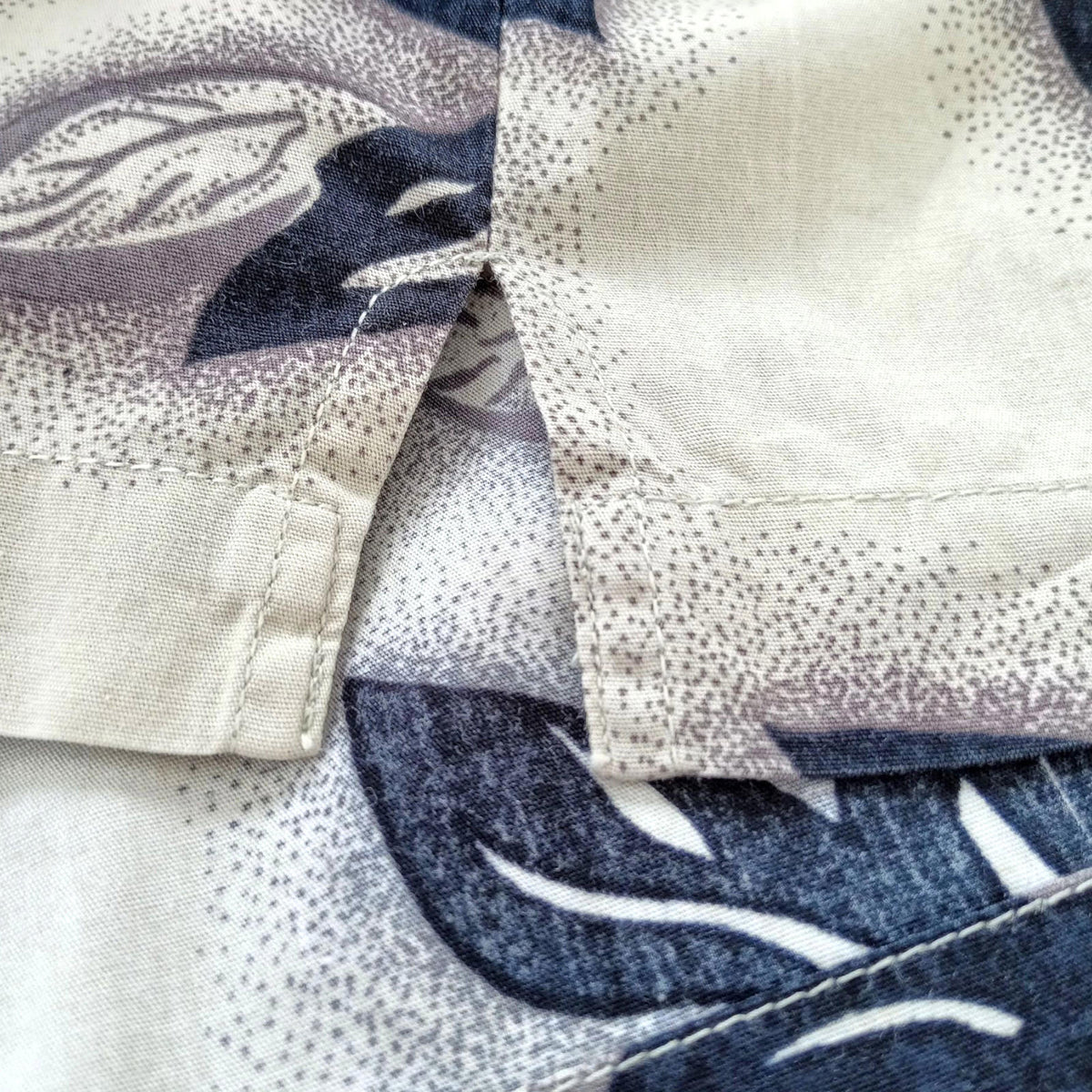 R.F.S. Shirt Short Sleeve Beige Leaf Pattern 100% Cotton Men's UK Size L Large