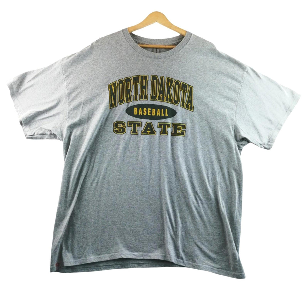 Gildan Gray North Dakota Baseball USA Graphic Print T-Shirt Men's Size XXL Grey Crew Neck