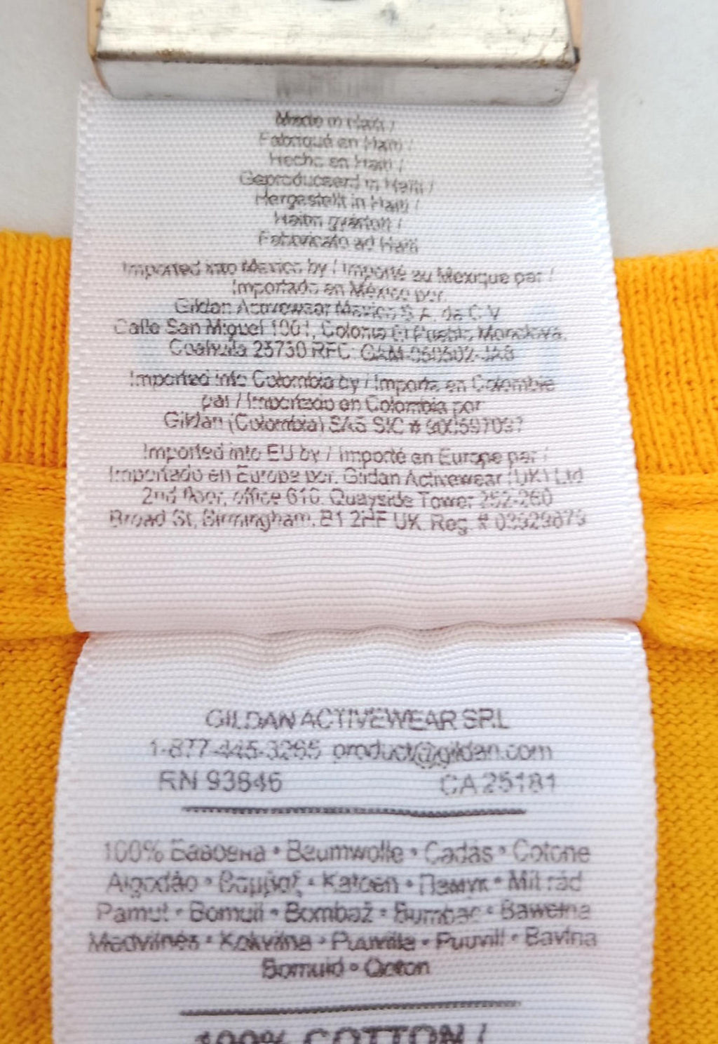 Gildan Yellow Hawkeyes Football Graphic Print T-Shirt Men's UK Size S Yellow 100% Cotton