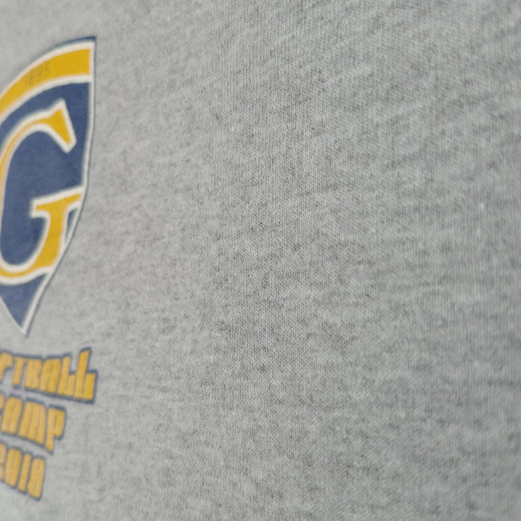 Gildan Gray Softball Camp Graphic Print T-Shirt Men's UK Size M Grey Crew Neck Cotton Mix