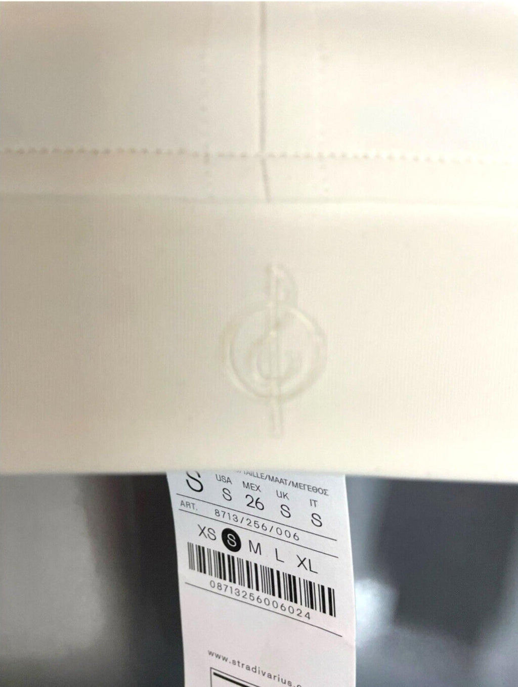 Stradivarius Ivory Lycra Active Wear Crop Top Padded Women's UK Size S