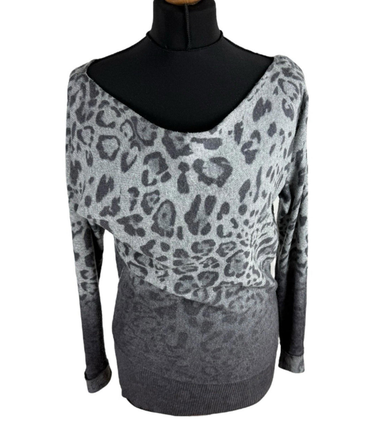 Inspire Collection Gray Inspire Collection Jumper Women's UK Size 10 S - M Grey Thin Leopard Print