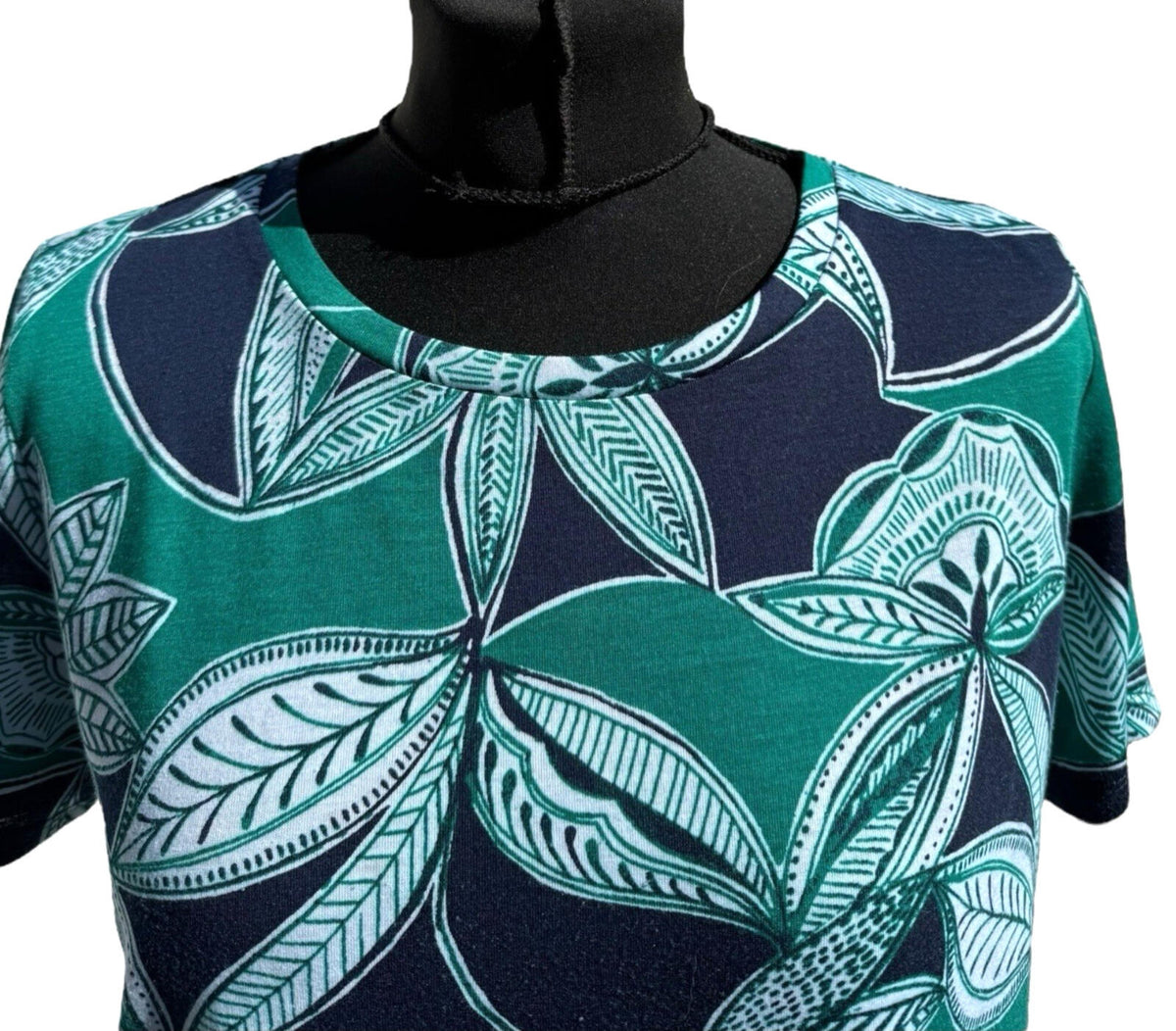 Marks & Spencer DarkGreen Marks & Spencer Green T-shirt Blouse Leaf Print Lightweight Women's UK Size 14